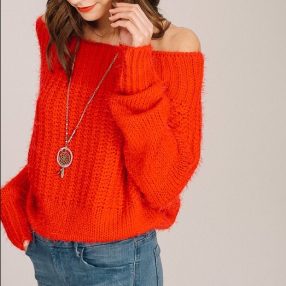 Fuzzy Crop Sweater- RED - Picture 7 of 8